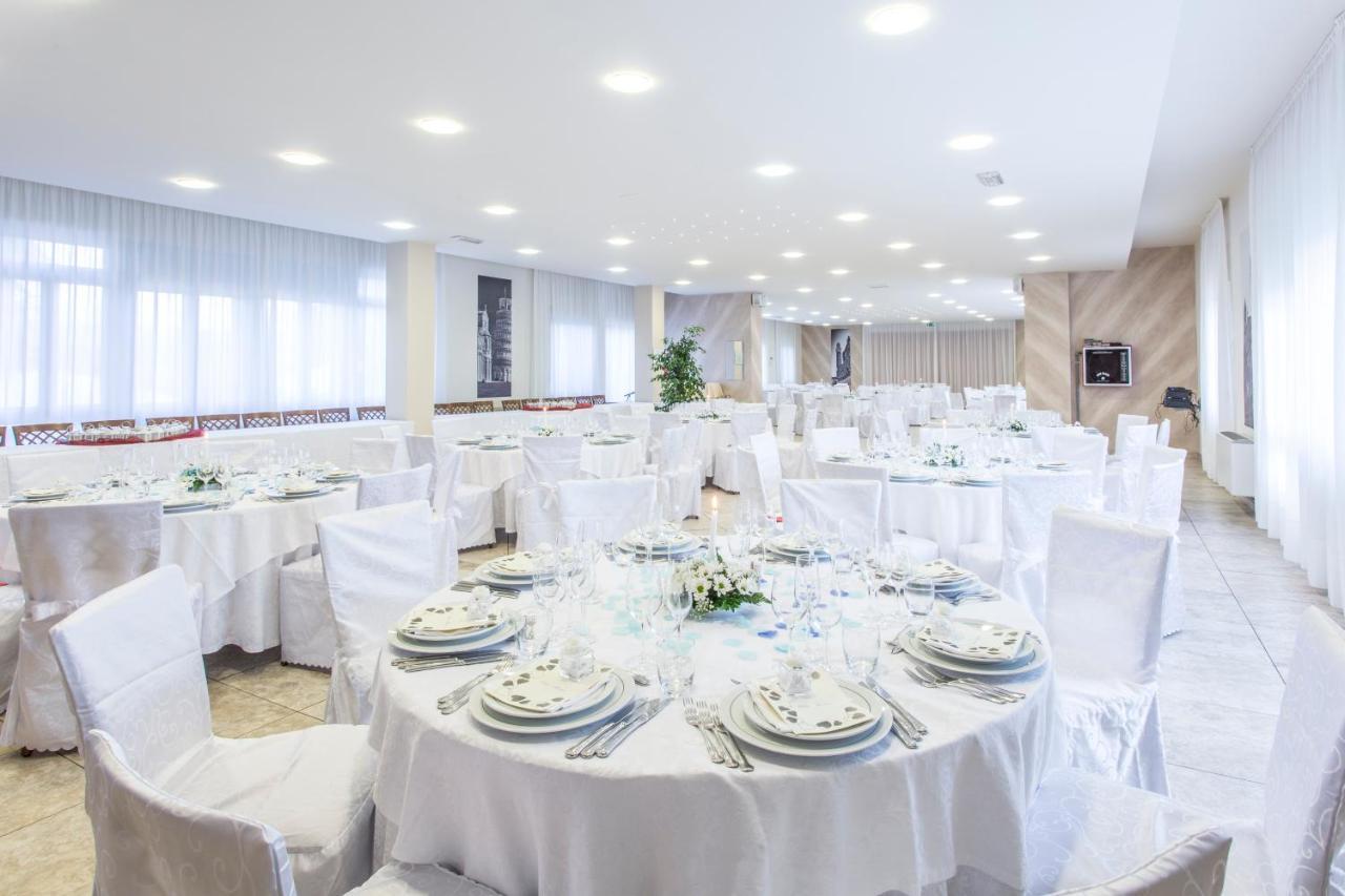 Hotel Ristorante Paladini Carisio Eksteriør bilde
